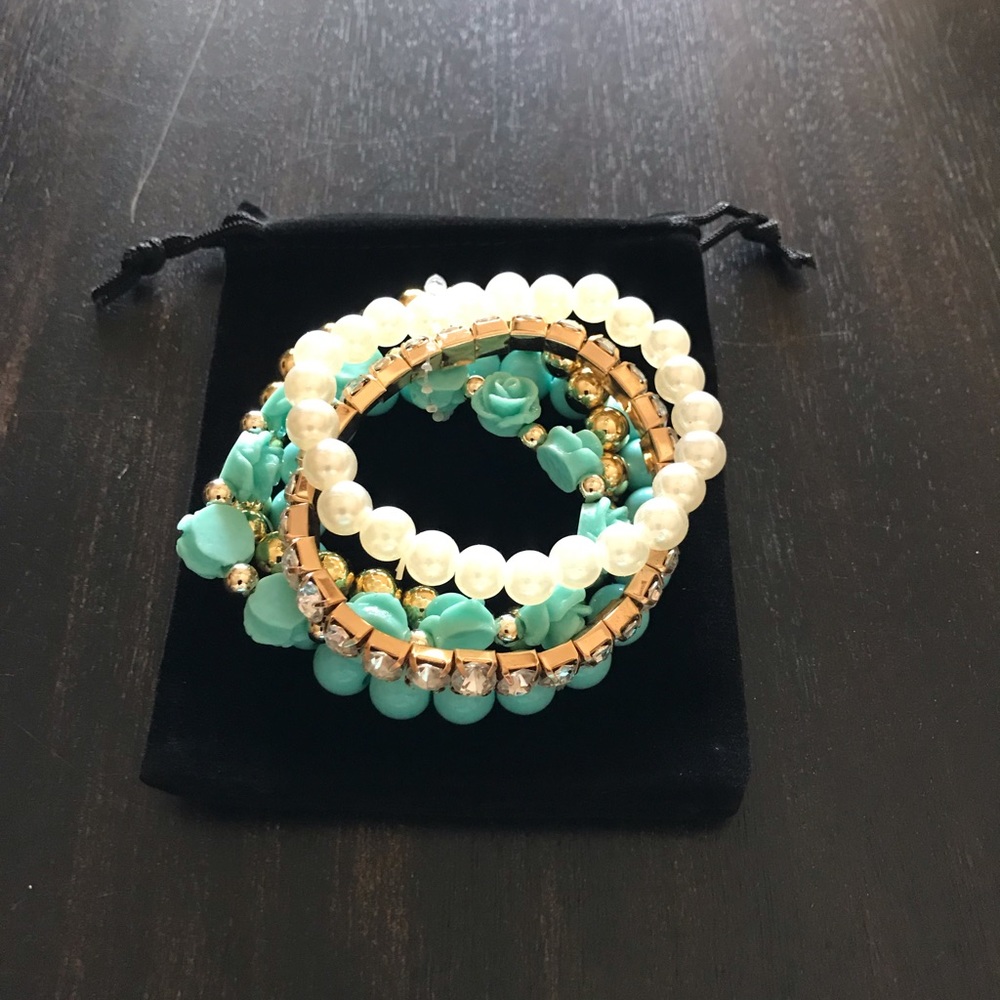 NEW Rose & Pearl Bracelet Set Baby Blue